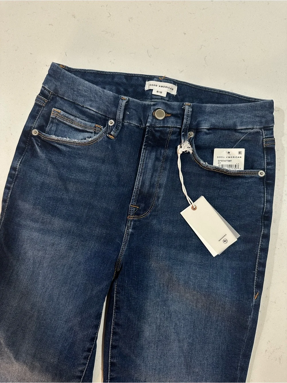 NWT Good American Good Petite Straight Jeans - Size 6-12